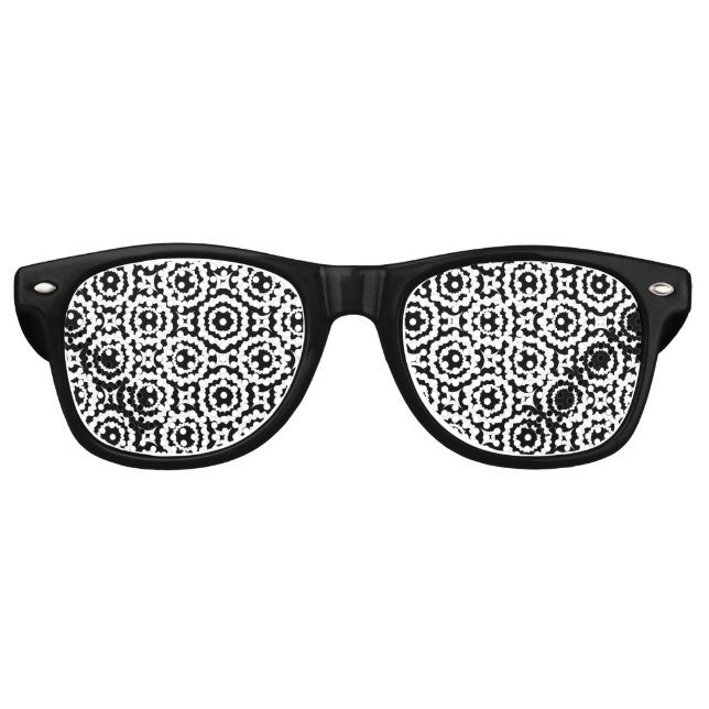 Cute black white zigzag circles design retro sunglasses (Front)