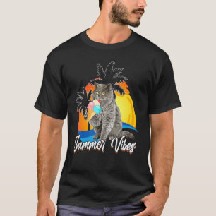 Cute British Shorthair Cat Eat Ice Cream Cone Summ T-Shirt
