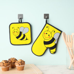 Cute Bumble Bee Oven Mitt & Pot Holder Set