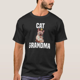 Cute cat with fairy lights cat grandma  T-Shirt