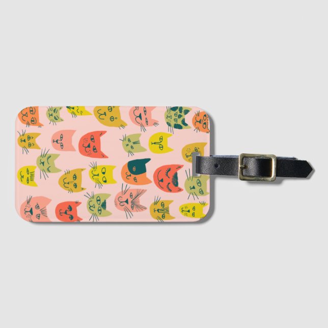 Cute colourful cats pattern on pink luggage tag (Front Horizontal)