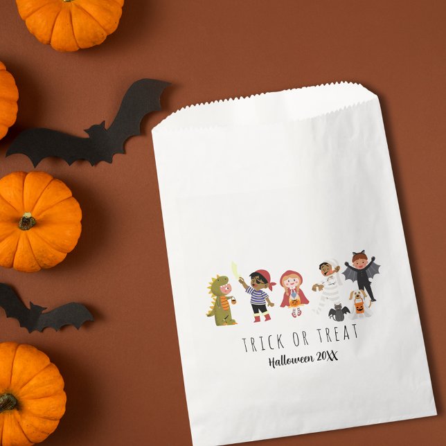 Cute Costume Trick or Treat Halloween Favour Bags (Cute Kids Costume Trick or Treat Halloween Favor Bag)