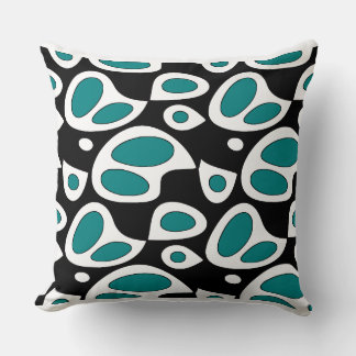 Cute & Cosy Throw Pillow – Adorable Design