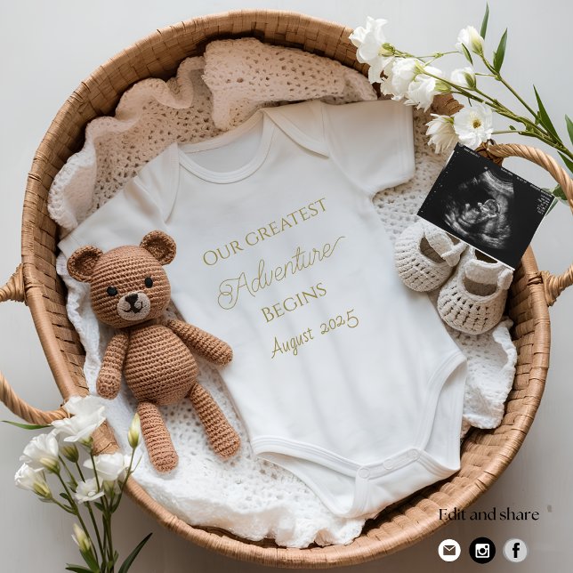 Cute Crochet bear  neutral pregnancy announcement (Creator Uploaded)
