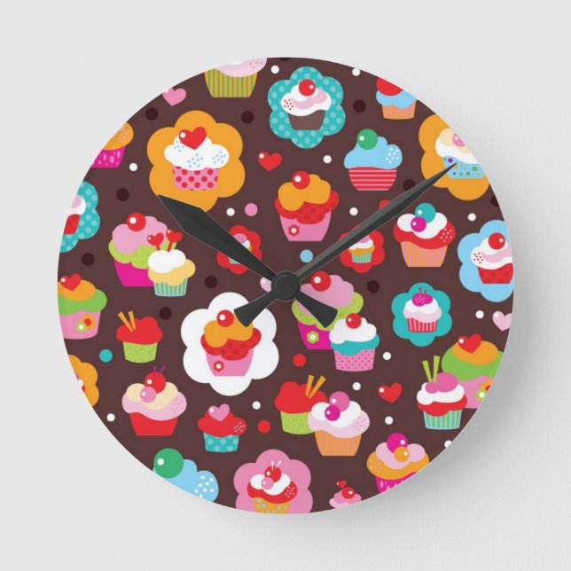 Cute Cup Cake Pattern Round Clock (Front)