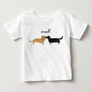Cute Dachshunds Smooch   Wiener Dogs Love Baby T-Shirt