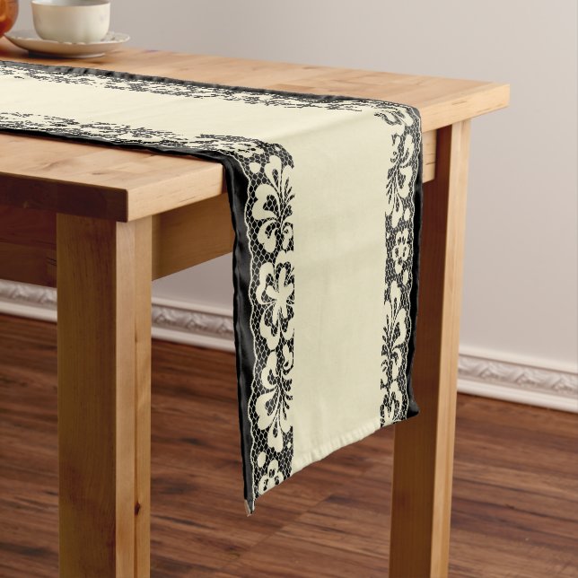Cute Daisy floral Short Table Runner (In Situ)