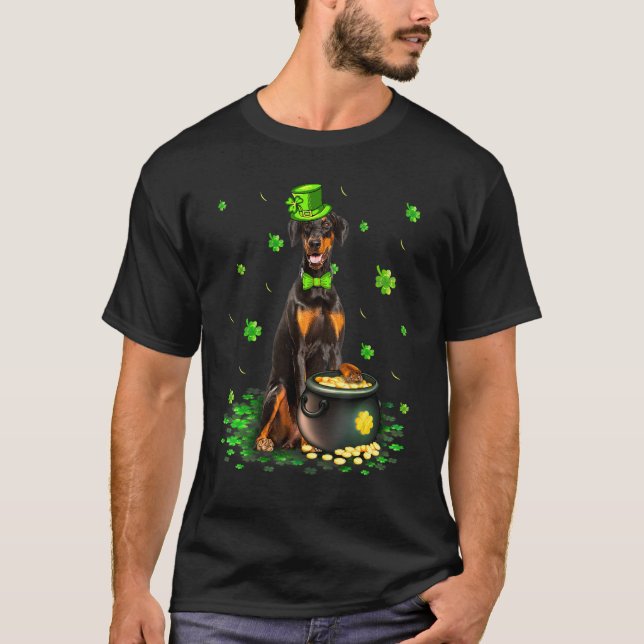 Cute Doberman Dog Lover St Patricks Day Shamrock T-Shirt (Front)