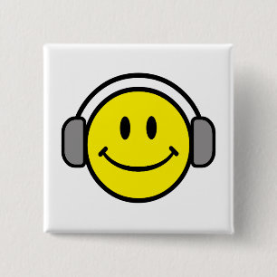 cute face with headphones 15 cm square badge