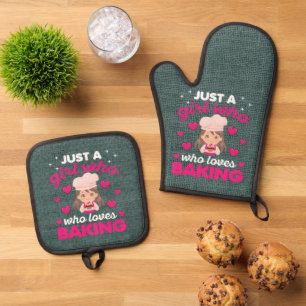Cute faux burlap just girl loves baking word oven mitt & pot holder set