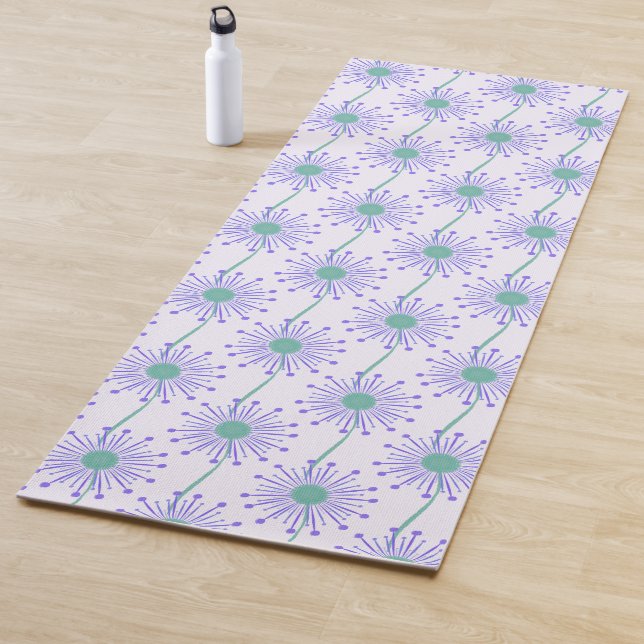 Cute floral pattern background yoga mat (In Situ)