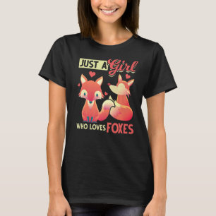 Cute Foxes Wildlife Forest Animal Girls Women Fox T-Shirt