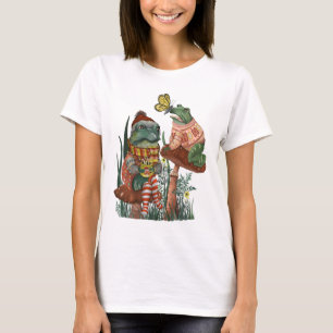 Cute Frog and Toad on Mushroom Christmas  T-Shirt