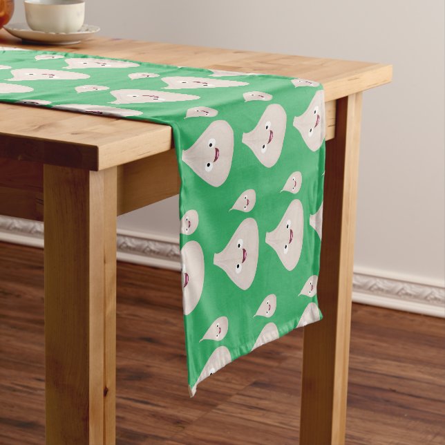 Cute garlic cartoon vegetable illustration short table runner (In Situ)