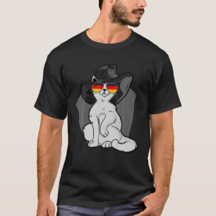 Cute German Cat Oktoberfest T-Shirt
