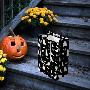 Cute Ghost, Bats & Spiders Halloween Pattern Medium Gift Bag