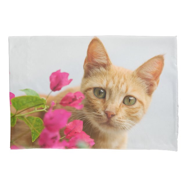 Cute Ginger Cat Kitten Watching You - Pillow-Cover Pillowcase (Front)