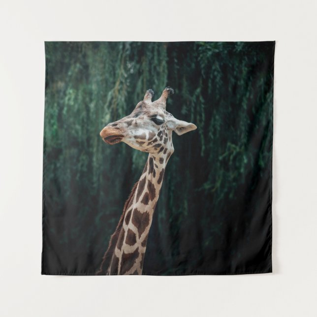 CUTE GIRAFFE PORTRAIT TAPESTRY (Front)