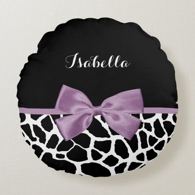 Cute Giraffe Print Lavender Purple Bow With Name Round Cushion (Front)