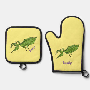 Cute green leaf insect cartoon illustration oven mitt & pot holder set