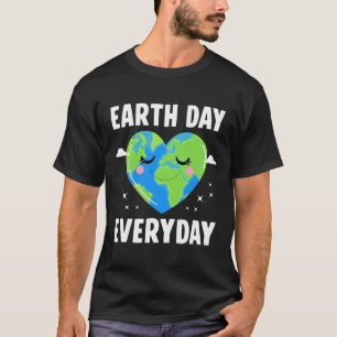 Cute Heart Earth Kids Teachers Earth Day Everyday T-Shirt
