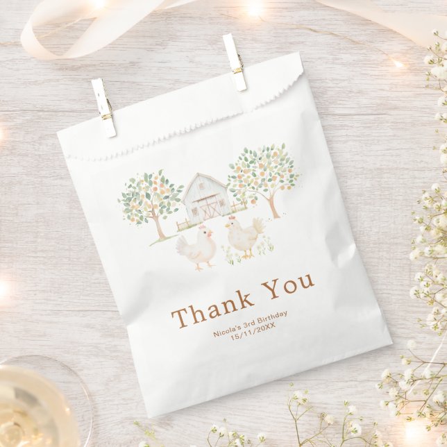 Cute Hens Farm Barn Birthday Party Favour Bag (Clipped)
