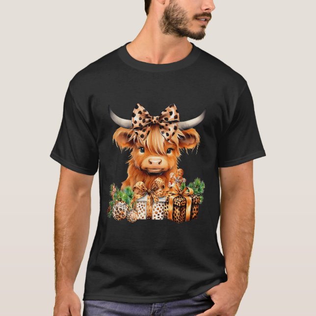 Cute Highland Cow Christmas Santa Highland Cow Lov T-Shirt (Front)