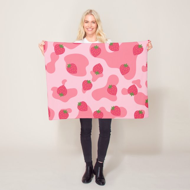 Cute Kawaii Strawberry Cow Pattern Fleece Blanket (In Situ)
