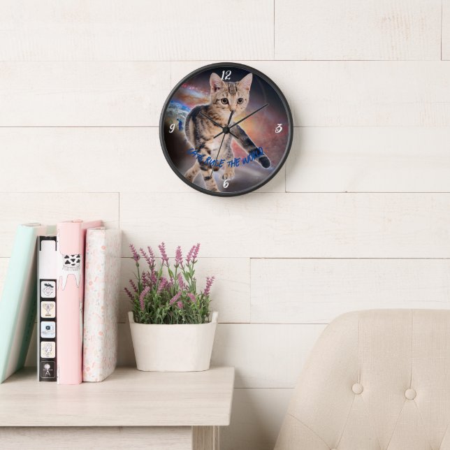 Cute kitten clock (Reading Room)