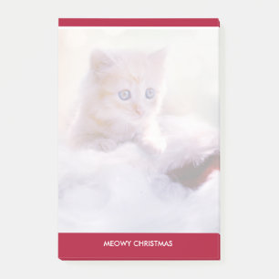 Cute Kitten Resting On a Santa Hat Meowy Christmas Post-it Notes