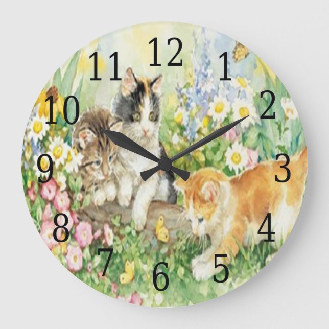 Cute Kittens Round Clock (Front)