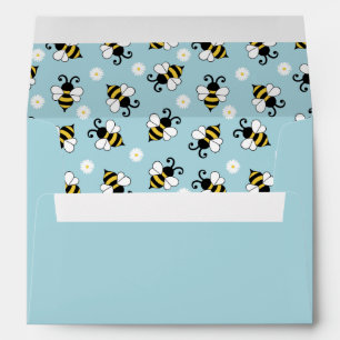 Cute little bees and daisy flowers pattern envelope