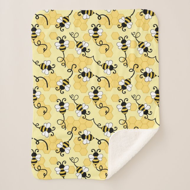 Cute little bees pattern sherpa blanket (Front)