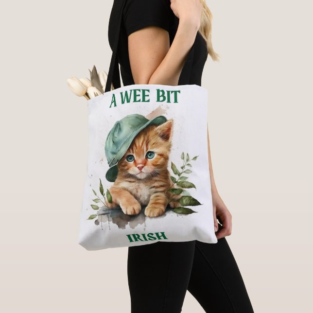 CUTE LITTLE IRISH ORANGE TABBY CAT WITH CAP TOTE BAG (Close Up)