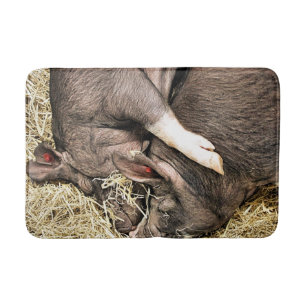 CUTE LITTLE PIGS BATH MAT