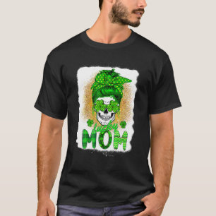 Cute Lucky Mum Skull Messy Bun St Patricks Day Fam T-Shirt
