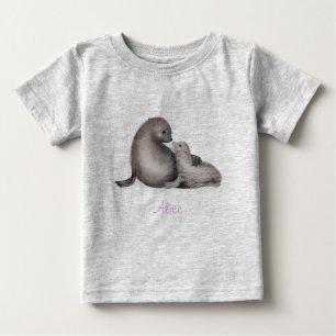 Cute mother and baby fur seals T-shirt (colour)