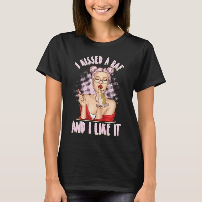 Cute mouse  I kisses a rat and I like it T-Shirt (Front)