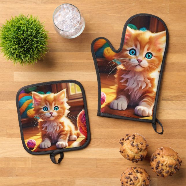 Cute Orange Kitten Art Oven Mitt & Pot Holder Set (Top Down)