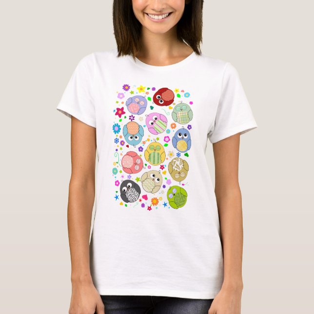 Cute Owls and Flowers pattern T-Shirt (Front)