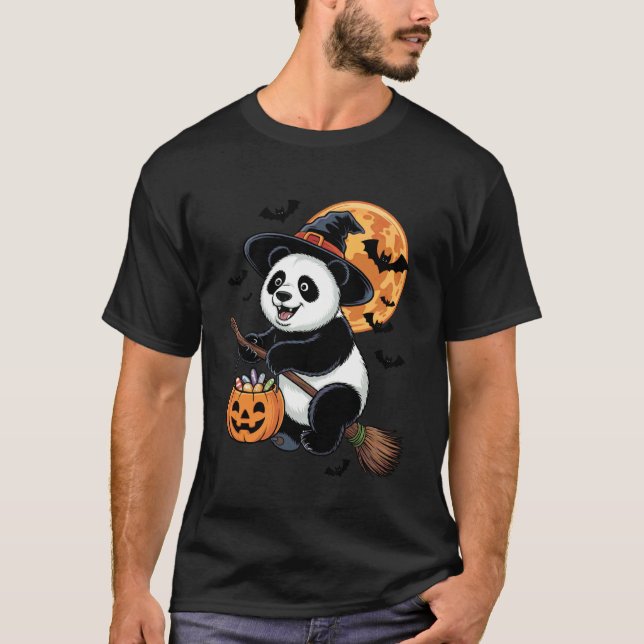 Cute Panda Witch with Jack-O-Lantern Pumpkin Hallo T-Shirt (Front)
