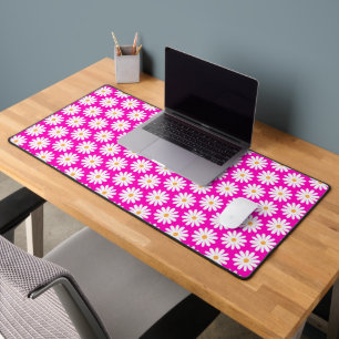 Cute Pink and White Daisy Flower   Desk Mat