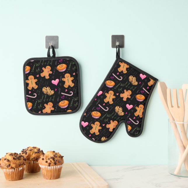 Cute pink gingerbread and peppermint candy  oven mitt & pot holder set (Insitu(Hanging))