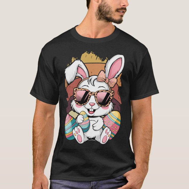 Cute Pink Plaid Pattern Easter Bunny Face Rabbit E T-Shirt (Front)