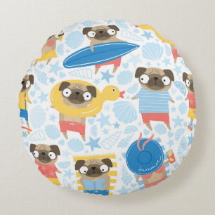 Cute pugs on vacation. pattern with cartoon pug on round cushion