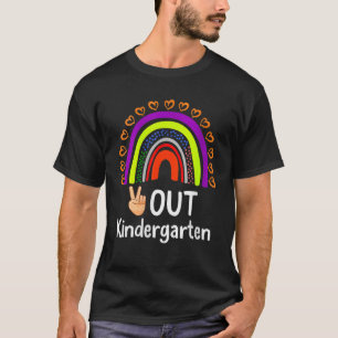 Cute Rainbow Heart Peace Sign Hand Out Kindergarte T-Shirt