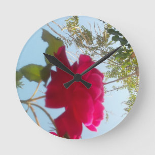 Cute Retro Hakuna Matata Gift Blue Red Green SKY Round Clock