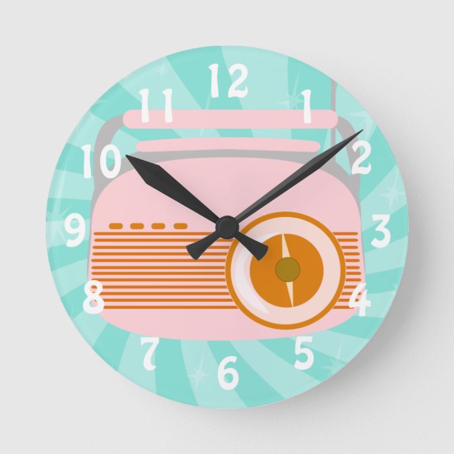 Cute Retro Radio Round Clock (Front)
