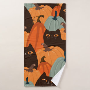 Cute seamless pattern with black cats and pumpkins bath towel