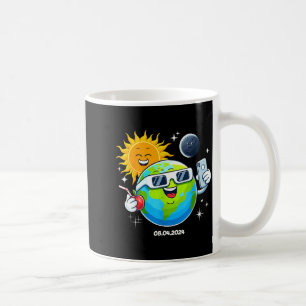 Cute Selfie Earth Moon Sun Funny Total Solar Eclip Coffee Mug